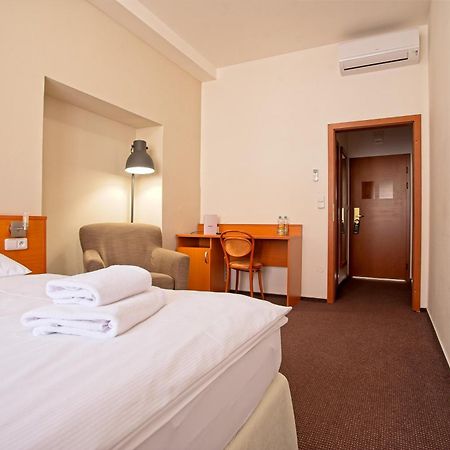 Wine Wellness Hotel Amande Hustopeče Dış mekan fotoğraf