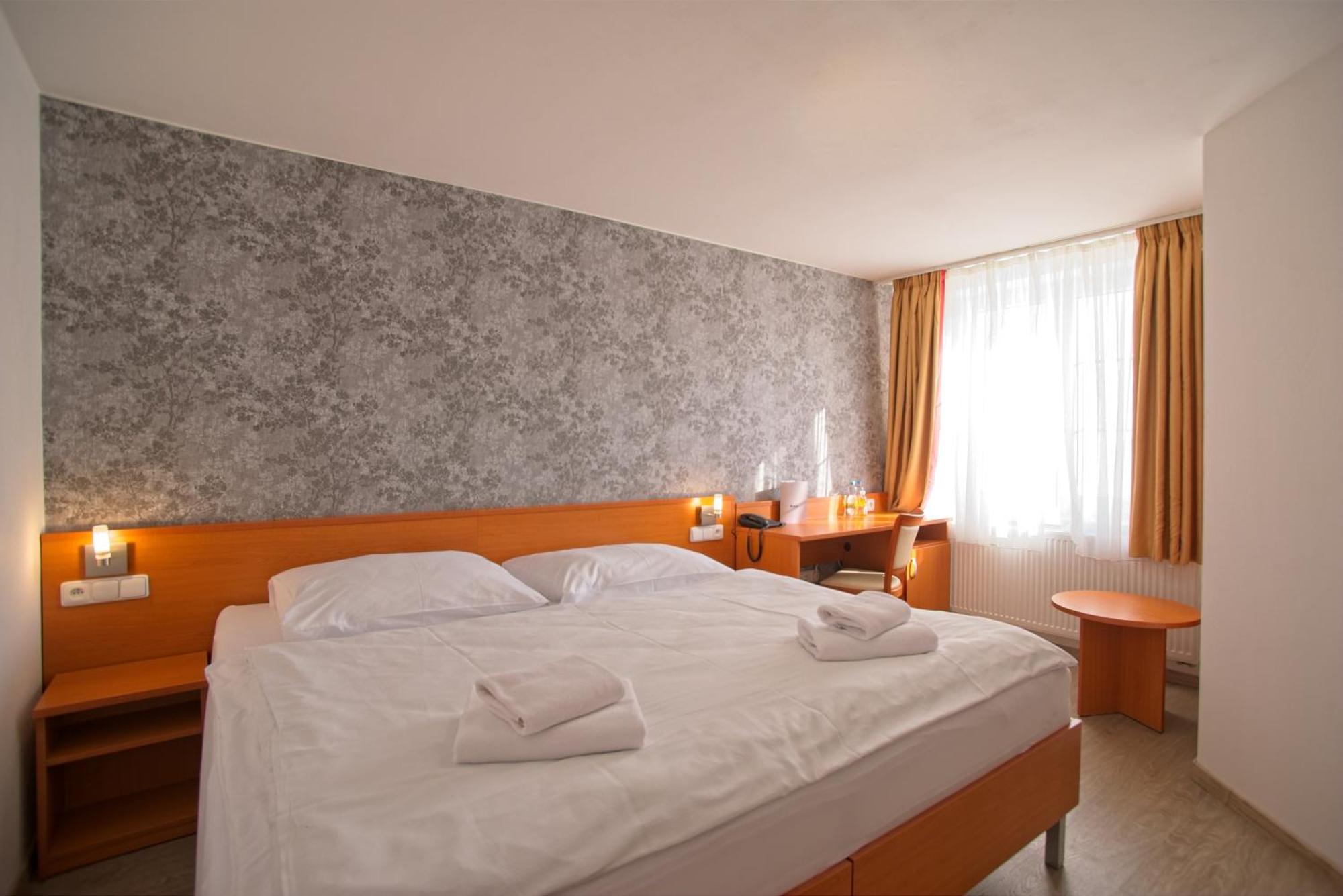Wine Wellness Hotel Amande Hustopeče Dış mekan fotoğraf